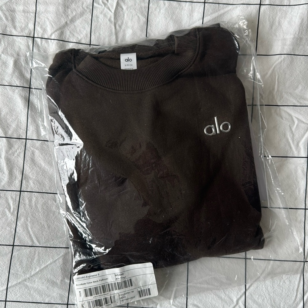 NWT Alo Accolade Espresso Crewneck
